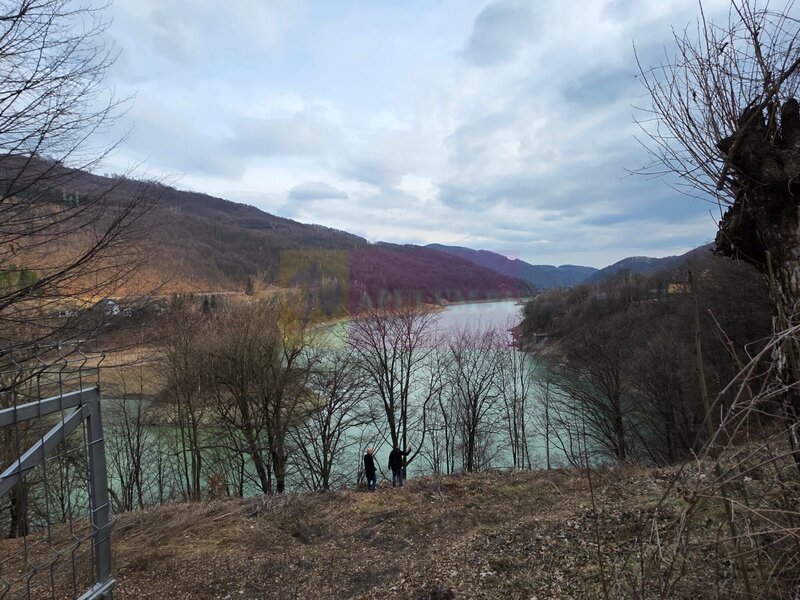 Teren cu deschidere la lac – Valea Doftanei, Prahova