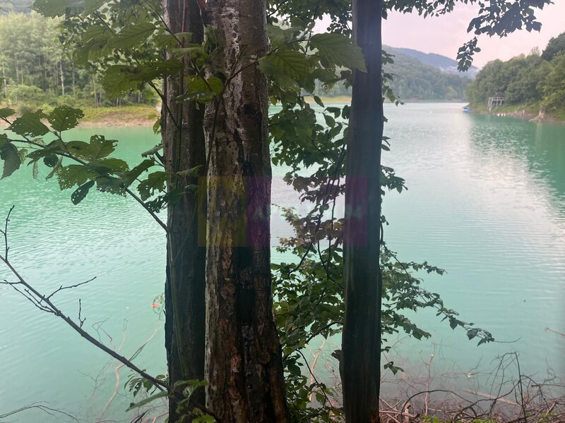 Teren cu deschidere la lac – Valea Doftanei, Prahova